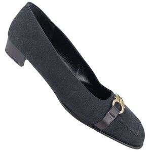 Salvatore Ferragamo Italy Womens 8AA Black Signature Gancini Dress Shoe Pumps